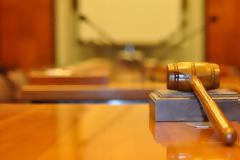 Λαμία: Στα δικαστήρια ο Αλκέτ Ριζάι - Έβρισε τον Πρόεδρο της έδρας