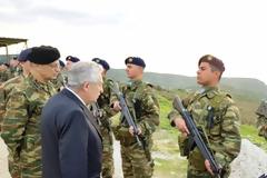 Κουβέλης με Αρχηγούς ΓΕΣ και ΓΕΑ σε Λάρισα - Τρίκαλα