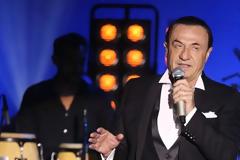 Ο Λευτέρης Πανταζής για τις σέξι φωτογραφίες της κόρης του: «Έπρεπε να χτίσει το ονοματάκι του»!