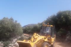 Εργασίες αποκατάστασης του δρόμου προς τον Άγιο Νικόλαο Κρεμαστό