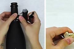 Πήρε ένα μπουκάλι κι έφτιαξε την τέλεια «παγίδα» για τα κουνούπια. Θα το κάνετε αμέσως