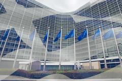 ΠΡΩΤΑΘΛΗΤΡΙΑ Η ΕΛΛΑΔΑ ΣΤΗΝ ΑΠΟΡΡΟΦΗΣΗ ΚΟΙΝΟΤΙΚΩΝ ΚΟΝΔΥΛΙΩΝ