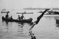 Όταν οι γυναίκες έδωσαν μάχες για να μπορούν να κολυμπούν όπως οι άντρες