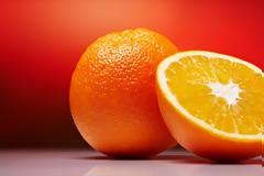 Δείτε τι θα συμβεί αν βάλετε ένα κομμένο πορτοκάλι στο ψυγείο