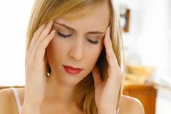 Γυναίκες και άτομα κάτω των 35 ετών κινδυνεύουν περισσότερο από το άγχος