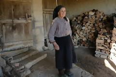 Τα 8 ψέματα της πάμφτωχης μάνας μου. Είναι αδύνατον να μην δακρύσετε;