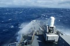 ΠΡΟΜΗΘΕΥΣ: Σε αποστολή σωτηρίας στο Αιγαίο οι γιατροί του ΠΝ - ΦΩΤΟ