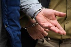 Αστυνομικός μπλεγμένος σε κύκλωμα πλαστών εγγράφων - Συνελήφθησαν και δύο άνδρες από το Καμερούν
