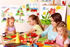 ΔΩΡΕΑΝ ΟΙ ΠΑΙΔΙΚΟΙ ΣΤΑΘΜΟΙ ΤΟΥ ΔΗΜΟΥ ΑΘΗΝΑΙΩΝ ΓΙΑ ΟΙΚΟΓΕΝΕΙΕΣ ΜΕ ΕΙΣΟΔΗΜΑΤΑ ΕΩΣ 20.000 ΕΥΡΩ