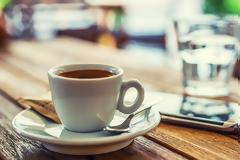 Ο καφές προκαλεί ή όχι αφυδάτωση; Οι ειδικοί απαντούν…