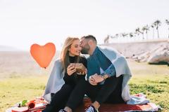 Γιατί οι άντρες προτιμάνε τις γυναίκες με καμπύλες