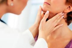 Όλα τα πιθανά συμπτώματα του καρκίνου του θυρεοειδούς