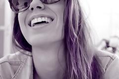 Κράτησε κοντά σου εκείνους που σε κάνουν να χαμογελάς.