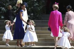 Χάρι και Μέγκαν: Η κολλητή της Μέγκαν εντυπωσίασε με την υπέροχη σιλουέτα και το κομψό royal blue φόρεμα στον γάμο [photo]