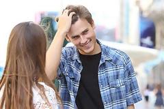 Τι προσέχουν πρώτα οι άντρες σε μια γυναίκα;