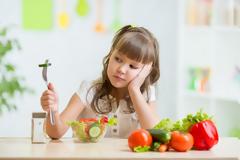 Αυτοί είναι οι κανόνες που πρέπει να ακολουθεί κάθε οικογένεια για να μεγαλώσει διατροφικά υγιή παιδιά
