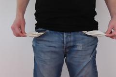 Η φτώχεια επηρεάζει αρνητικά τον εγκέφαλο ακόμη και στη... μέση ηλικία