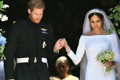 Βασιλικός γάμος: Το κόσμημα που έδωσε δώρο στην Κέιτ και στις φίλες της η Μέγκαν Μαρκλ