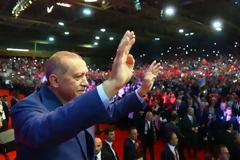 Προκλητικό μήνυμα Ερντογάν: «Κάντε από τρία παιδιά να τους ξεπεράσουμε κι ελάτε να γίνουμε ένα!»