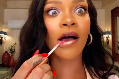 H Rihanna σου δείχνει πως βάφεται σε 10 λεπτά σε ένα διασκεδαστικό βίντεο