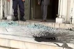 Εισβολή του Ρουβίκωνα στο ΣτΕ με μπογιές - Σπασμένα τζάμια και φθορές ο απολογισμός της επίθεσης [photos]