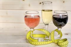 Πώς να πίνετε αλκοόλ χωρίς να παίρνετε βάρος