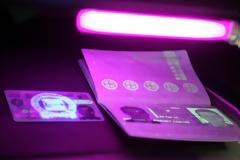 37 πλαστά διαβατήρια μέσα σε 6 ημέρες στο αεροδόρμιο του Ηρακλείου