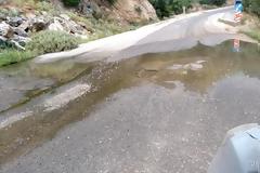 Πάνω από δύο μήνες τρέχει στο δρόμο πόσιμο νερό από το δίκτυο ύδρευσης του ΑΡΧΟΝΤΟΧΩΡΙΟΥ