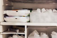 Ποια ρούχα μπαίνουν στην... κατάψυξη για να διατηρήσουν την καλή τους κατάσταση