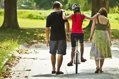 Σε ποια ηλικία αφήνουν τα παιδιά το πατρικό τους στην Ευρώπη - Ποιοι ξεπερνούν τους Έλληνες