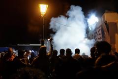 Σοβαρά επεισόδια στο hot spot Σκαραμαγκά - Εστειλαν 6 αστυνομικούς σε 200 λαθρομετανάστες!