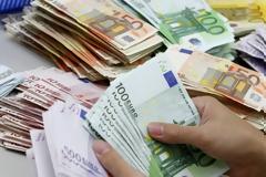 Τα πιο απίθανα σημεία που έχουν κρύψει πολίτες τα λεφτά τους!