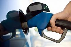 «Φωτιά» παίρνει η βενζίνη - Πάνω από τα 2 ευρώ το λίτρο στα νησιά