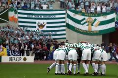 Οι οπαδοί της Σέλτικ τα έβαλαν με τον βασιλικό γάμο!