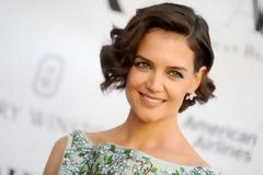 Δεν μπορούμε να βρούμε τίποτα αρνητικό σε αυτή την εμφάνιση της Katie Holmes