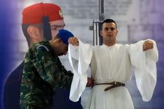 Οι θεϊκοί γίγαντες με τις φουστανέλες - Δείτε εικόνες από τα άδυτα της προεδρικής φρουράς... [photos]