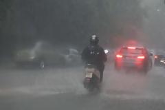 Έρχονται ισχυρές βροχές, καταιγίδες και χαλαζοπτώσεις