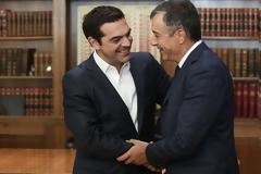 Φλερτ σοσιαλδημοκρατίας – Σύριζα