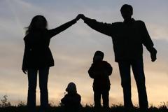 Επίδομα τέκνων: Πώς θα το πληρωθείτε έγκαιρα