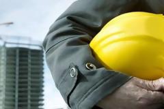 Πάτρα: Ανδρας έπεσε από 3 μ. ύψος από κολόνα της ΔΕΗ