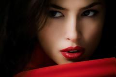 Θα πάθετε την πλάκα σας: Αυτή είναι η νέα μόδα ανάμεσα στα πόδια των γυναικών