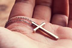 Σεβασμὸς στὶς χριστιανικὲς παραδόσεις