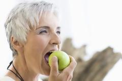 Εμμηνόπαυση: Η διατροφή πιθανόν να επηρεάζει την ηλικία εμφάνισης