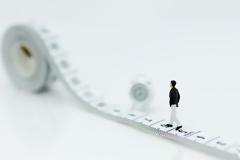 Έλλειψη βιταμίνης D: Δείτε αν κινδυνεύετε χρησιμοποιώντας μια μεζούρα!