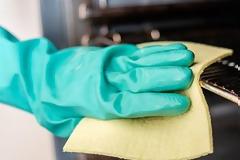 3 φυσικοί τρόποι να καθαρίσεις τον φούρνο