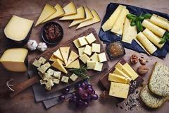 Έξι τυριά που δεν είχατε ξανακούσει αλλά πρέπει να δοκιμάσετε