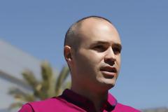 Παρουσίασε τον Ινιέστα η Βίσελ Κόμπε