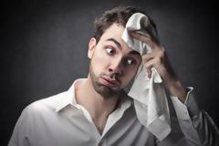 Γιατί κάποιοι άνθρωποι ιδρώνουν σε συγκεκριμένα σημεία του σώματός τους, όπως το κεφάλι;