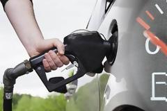 Έκρηξη τιμών στα καύσιμα: Η βενζίνη μπορεί να φτάσει ακόμα και τα 2,5 ευρώ