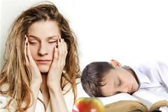 Όταν το παιδί σηκώνεται από το κρεβάτι και φωνάζει να πάτε